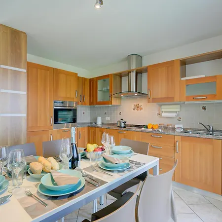 Casa Zaira 2 - Happy Apartment Caviano